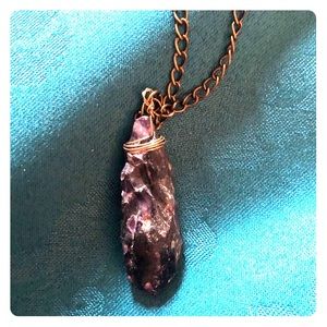 NWOT “healing” purple & black quartz rock necklace